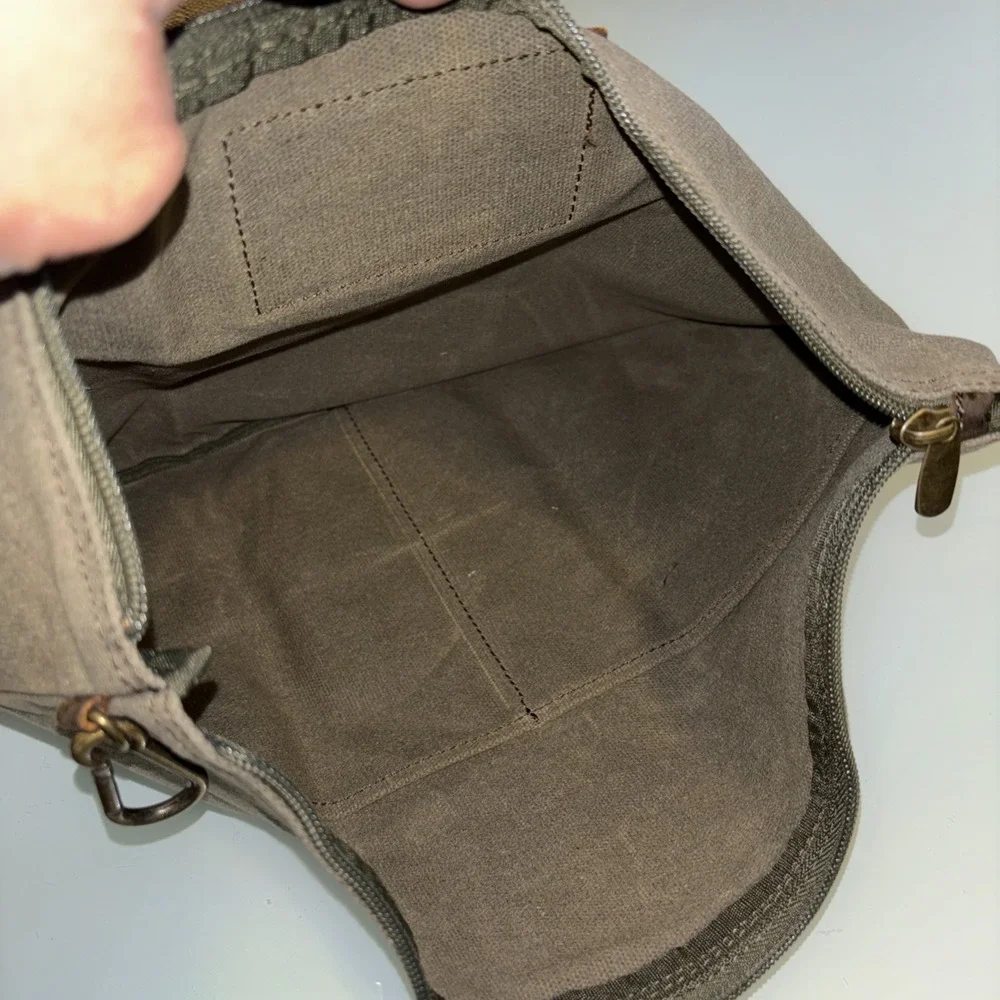 Diodrio Canvas Portfolio Laptop Bag Green Khaki W/ Leather Accents 14.5